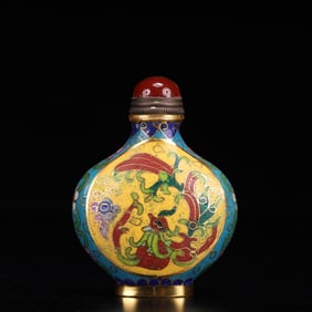 An Exquisite Cloisonne Flower and Phoenix Pattern Snuff Bottle