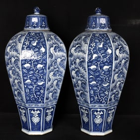 A Pair of Huge Blue and White Seawater and Fruit Pattern Bottle