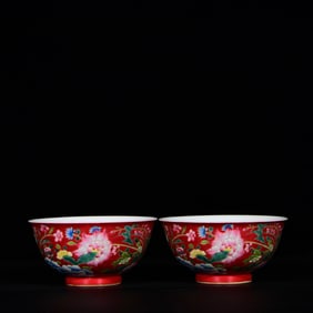 A Pair of Exquisite Enamel Red Ground Flower Pattern Bowls