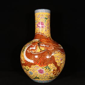 A Huge Enamel Painted Gold Lotus and Dragon Pattern Vase