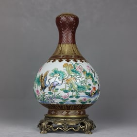 An Exquisite Famille-Rose Flower and Bird Pattern  Painted Gold Inlaid Bronze