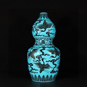 A Rare Blue Glazed Auspicious Cloud and Phoenix Pattern Gourd-Shaped Vase