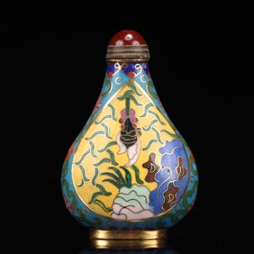 An Exquisite Cloisonne Flower and Cicada Pattern Snuff Bottle