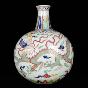 A Huge Wucai Auspicious Cloud,Dragon and Phoenix Pattern Vase