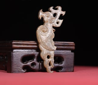An Exquisite White Jade Bird Pendant