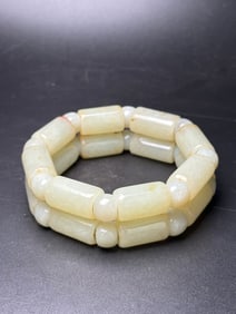An Exquisite White Jade Bracelets