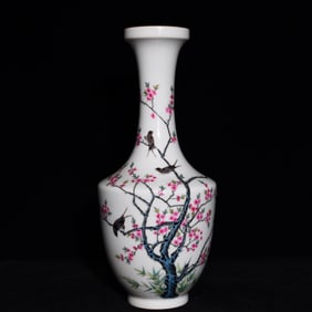 A Rare Famille-Rose Flower and Bird Pattern Vase