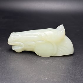 An Exquisite White Jade Horse-head Hand Piece