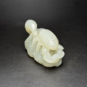 An Exquisite White Jade Scorpion Hand Piece