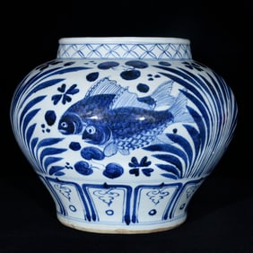 A Rare Blue and White Fish and Algae Pattern Jar
