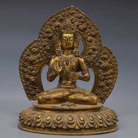 An Exquisite Gilt Bronze Statue of Bodhisattva
