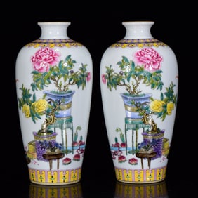 A Pair of Exquisite Famille-Rose Flower Pattern Vases,With Poem