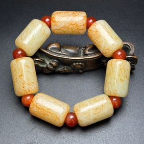 An Exquisite White Jade Bracelets