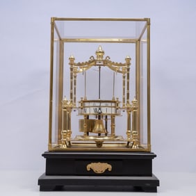 An Exquisite Gilt Bronze Table Clock Ornament