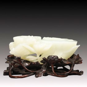An Exquisite White Jade Lotus Water Pot