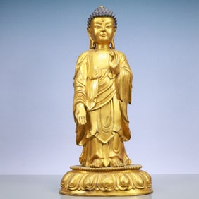 An Exquisite Gilt Bronze Statue of Sakyamuni