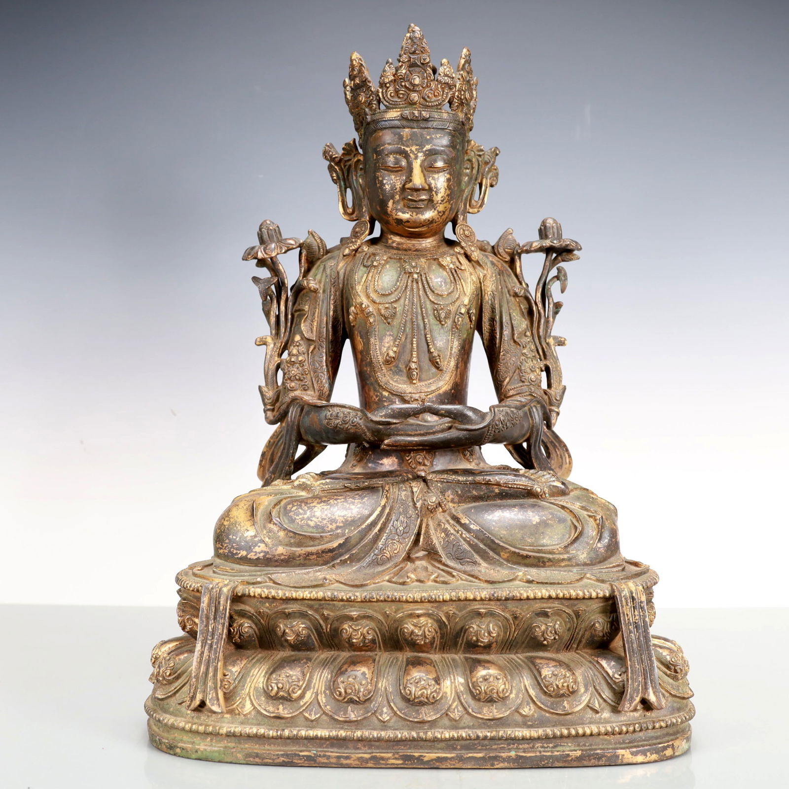 A Exquisite Gilt Bronze Statue of Bodhisattva (1 of 9)