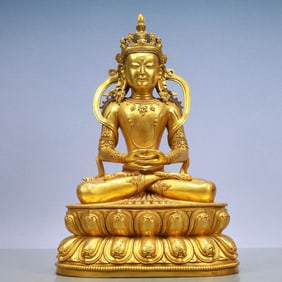 An Exquisite Gilt Bronze Statue of Amitayus