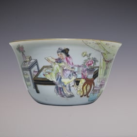 An Exquisite Famille-Rose Character and Story Pattern Cup