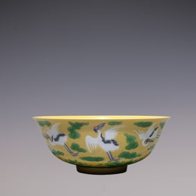 An Exquisite Biscuit Crane Pattern Auspicious Cloud Pattern Bowl