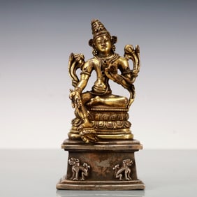 A Exquisite Gilt Bronze Statue of Tara Buddha statue
