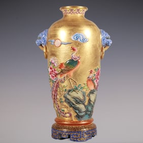 An Exquisite Enamel Painted Gold Flower and Bird Pattern Lion-Ears Vase