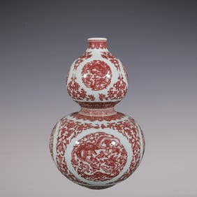 An Exquisite Underglaze-Red Lotus Pattern Dragon Pattern Gourd-Shaped  Vase