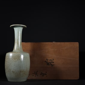 An Exquisite  Ru yao Celadon Glazed Vase