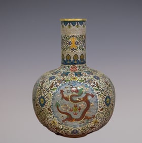 An Exquisite Cloisonne Lotus Pattern Dragon Pattern Seawater Pattern Vase