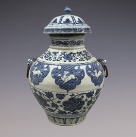 An Exquisite Blue and White Lotus Pattern Auspicious Beast Pattern Double-Ears Jar
