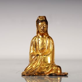 A Exquisite Gilt Bronze Statue of Avalokitesvara Buddha statue