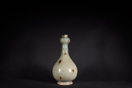 A Rare Longquan yao Celadon Glazed Vase?