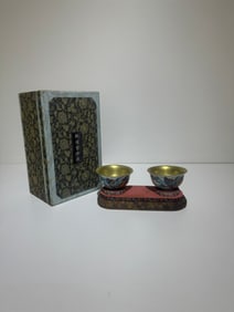 A Pair of Rare Blue and White Famille-Rose Gilt Lion Pattern Cups