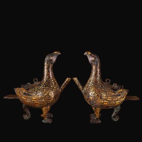 A pair of Rare Gold-rubbed Bronze Bird-shaped Wine Ewers-With Inscription