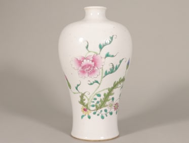 A Rare Famille-Rose Flower Pattern Vase