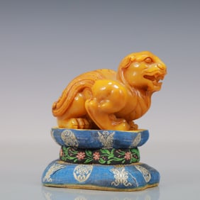 A Rare Shoushan Stone Auspicious Beast?