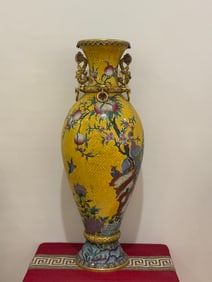 A Rare Cloisonne Flower and Bird Pattern Vase