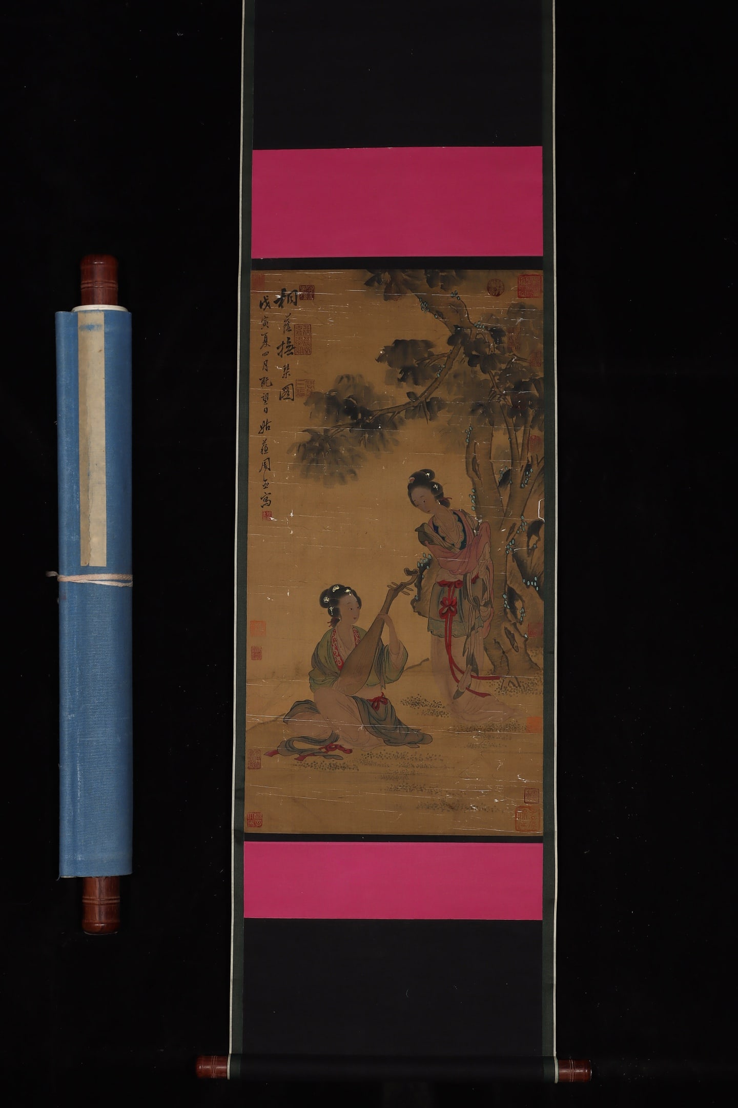 A Chinese Vertical Scroll Ink Painting of figure on Silk: A Chinese Vertical Scroll Ink Painting of figure on Silk,Zhou Chen,Size:34.6inx18.1in 一幅中国水墨绢本人物画立轴,周&