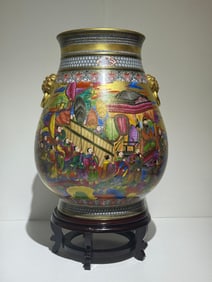 A Rare Famille-Rose Figure Story Pattern Vase Vase