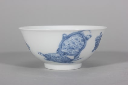 A Rare Blue and White Turtle Pattern Cup