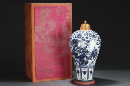 A Rare Blue and white lotus figure pattern vase