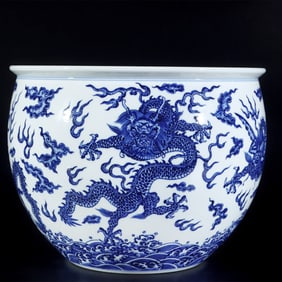 An Exquisite Blue and White Auspicious Cloud and Dragon Pattern Vat
