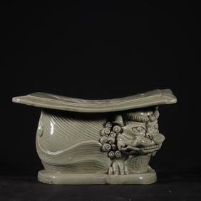 An Exquisite Yue yao Celadon Auspicious Beast Pillow