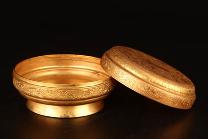 An Exquisite Gilt Bronze Lotus and Deer Pattern Cover Box