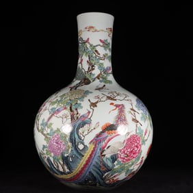 A Huge Famille-Rose Flower and Bird Pattern Vase