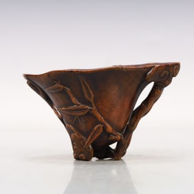 A Precious Eaglewood 'Chi-Dragon' Cup