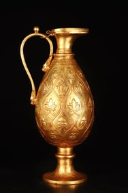 An Exquisite Gilt Bronze Flower Pattern Pot