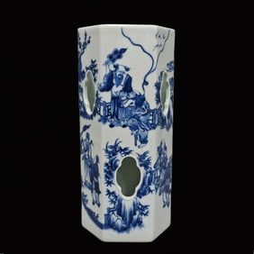 A Exquisite Blue and White Character and Story Pattern Hat tubes