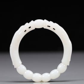 An Exquisite White Jade Dragon Pattern Bracelets