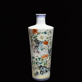 An Exquisite Enamel Flower Pattern Vase,With Poem